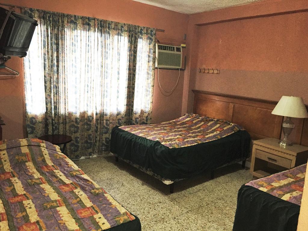 Hotel Guest House Inn ซานเปโดร ซูลา ภายนอก รูปภาพ
