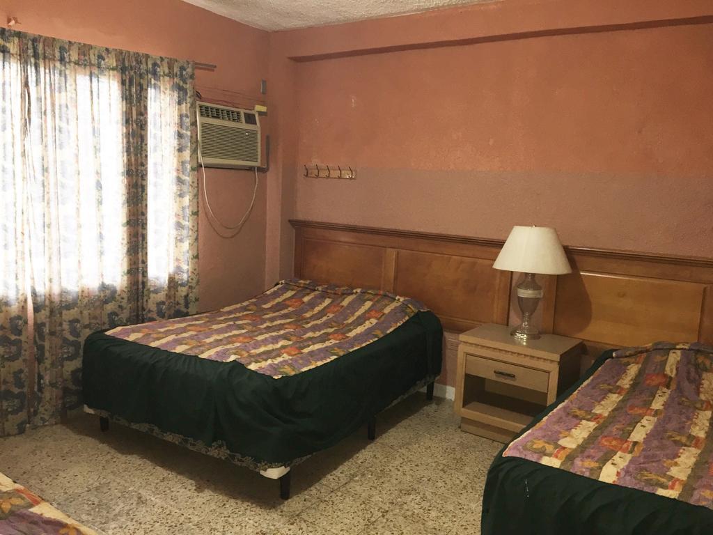 Hotel Guest House Inn ซานเปโดร ซูลา ภายนอก รูปภาพ