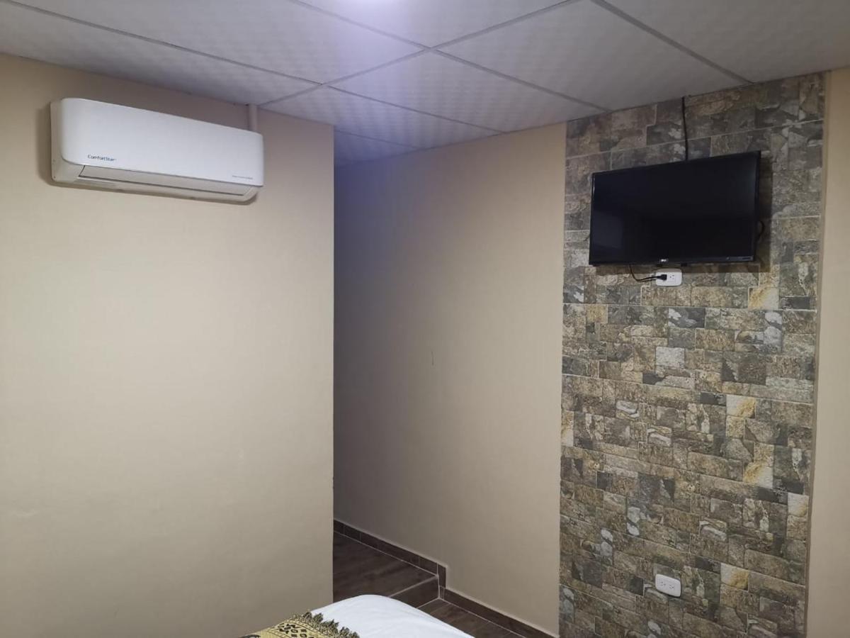 Hotel Guest House Inn ซานเปโดร ซูลา ภายนอก รูปภาพ